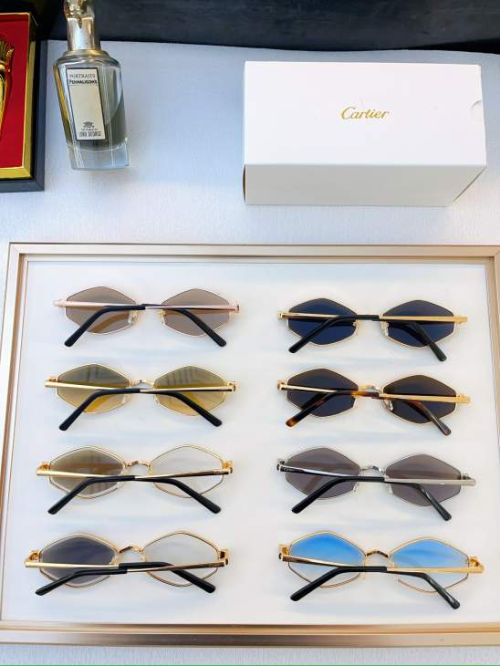 Picture of Cartier Sunglasses _SKUfw80914776fw